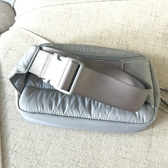 NWT Lululemon Everywhere Wunder Puff Belt Bag - Picture 10 of 12